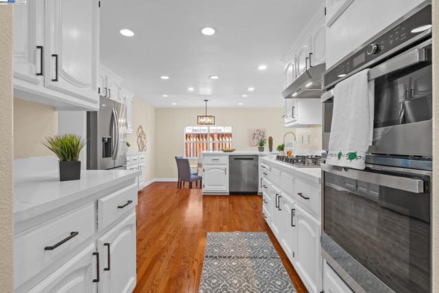 2316 Tulip Rd, San Jose CA: https://media.crmls.org/mediaz/3ae003c4-176f-4b39-97e1-a1b827ddd1be.jpg