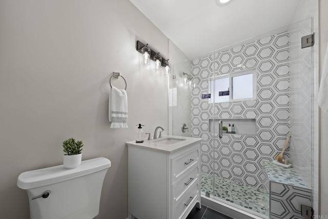 1202 Helix Avenue, Chula Vista CA: https://media.crmls.org/mediaz/3ae0603c-3e1e-48bf-8a4f-66b40f9912c6.jpg