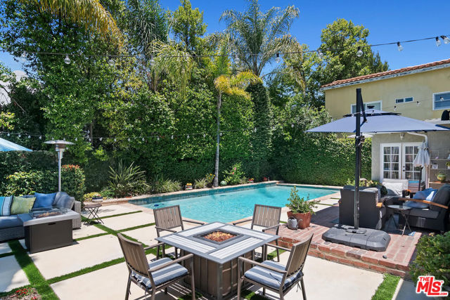 13155 Hartsook Street, Sherman Oaks CA: https://media.crmls.org/mediaz/3ae0611f-4737-404c-8cf6-020179a1468a.jpg