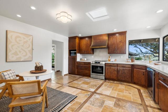 17 Calera Canyon Road,  CA: https://media.crmls.org/mediaz/3ae1313b-7b68-48f5-91db-48787d55ab33.jpg