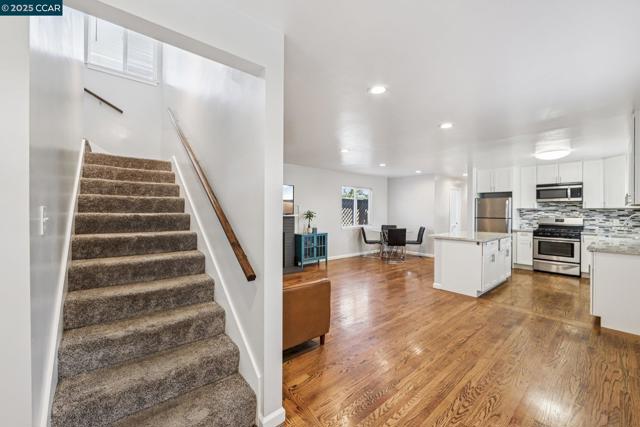 2110 Hellings Avenue, Richmond CA: https://media.crmls.org/mediaz/3ae2ff9f-daca-4f7d-bb5c-655a6d65be9d.jpg