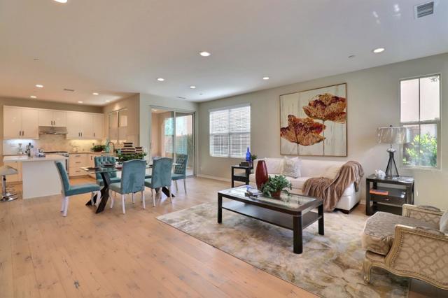 128 Parkwood, Irvine CA: https://media.crmls.org/mediaz/3ae56289-f70d-468d-9c26-d2af38437ca5.jpg