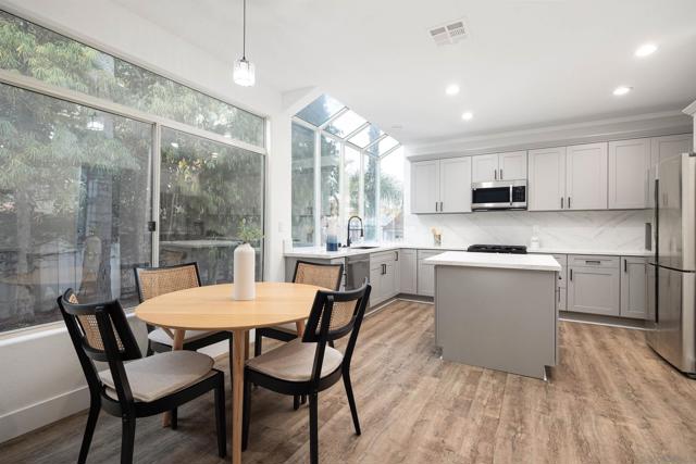 2318 Via Villegas, Carlsbad CA: https://media.crmls.org/mediaz/3ae61e45-4348-40d4-9d97-6b0a5e32fc77.jpg