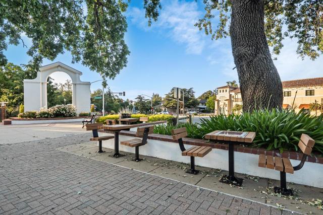 14664 Springer Avenue, Saratoga CA: https://media.crmls.org/mediaz/3ae799dc-bc67-4f8a-82c9-909916bbdcde.jpg
