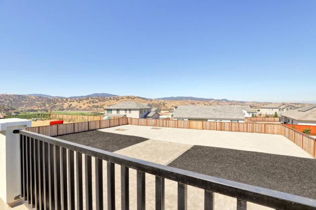 172 Vienna Way, Hollister CA: https://media.crmls.org/mediaz/3ae7d7d9-ef78-4917-927a-4df6b9305ac7.jpg