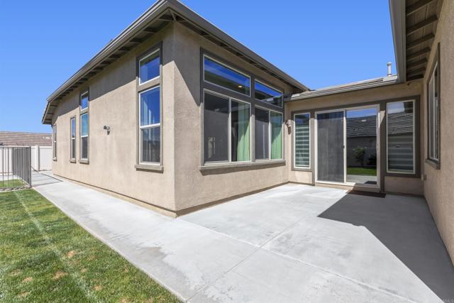 Detail Gallery Image 39 of 53 For 1749 Bowles Ct, Beaumont,  CA 92223 - 4 Beds | 3/1 Baths