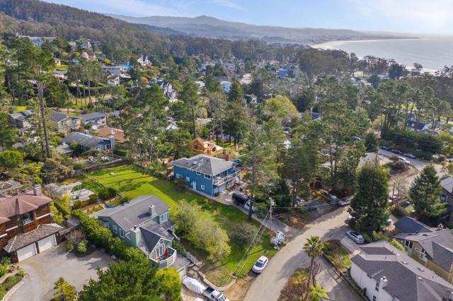 442 Ferdinand, El Granada CA: https://media.crmls.org/mediaz/3ae93651-a82b-4444-99ef-2a30148547b7.jpg