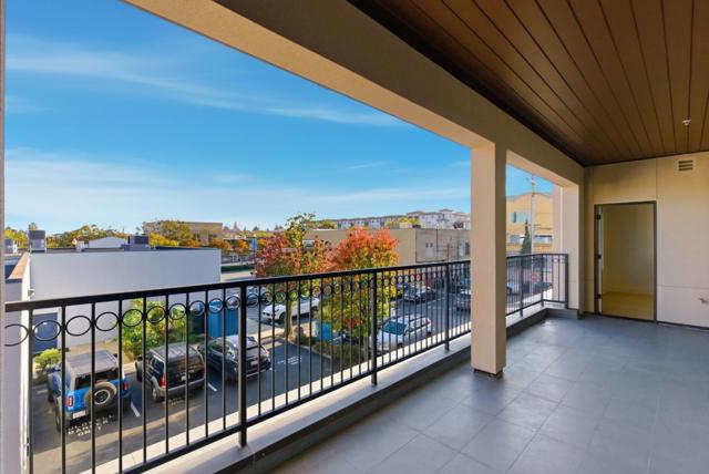 560 El Camino Real, San Carlos CA: https://media.crmls.org/mediaz/3ae9a650-013b-4f67-b2ca-2a32b3b80ebc.jpg