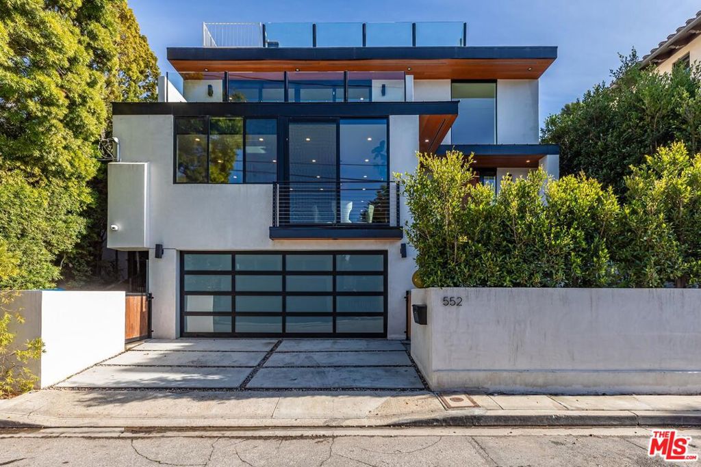 552 Stassi Lane