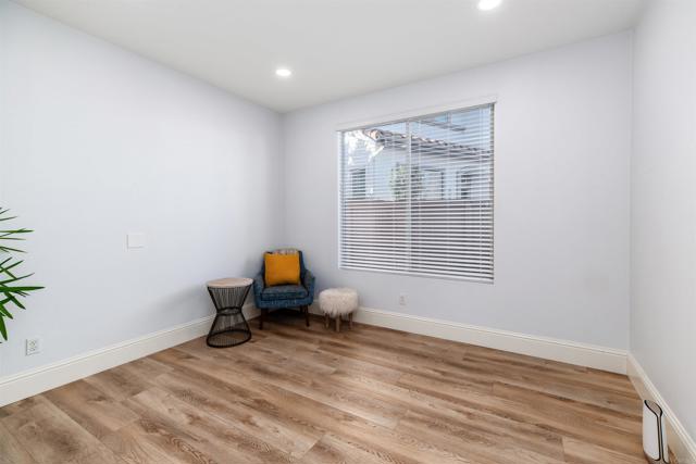 Detail Gallery Image 16 of 44 For 6443 Amethyst Way, Carlsbad,  CA 92011 - 4 Beds | 2/1 Baths