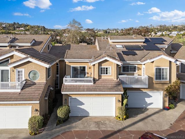 7508 Jerez Court, Carlsbad CA: https://media.crmls.org/mediaz/3aea353c-500c-4268-a754-a5b2a34c323b.jpg