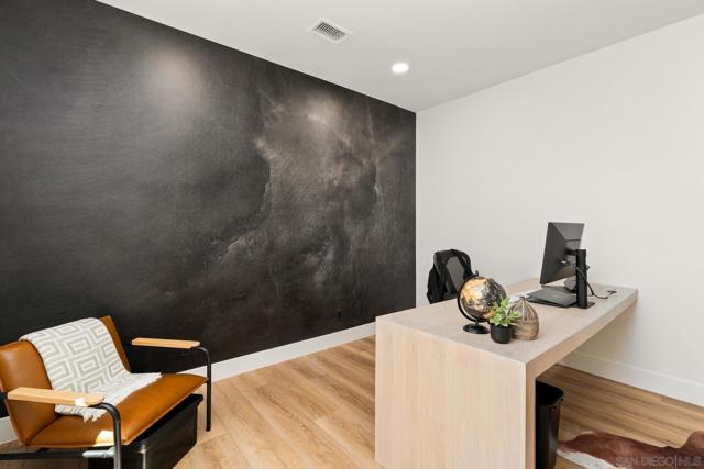 2511 San Clemente Ave, Vista CA: https://media.crmls.org/mediaz/3aea50ba-a96e-4d98-9bc3-aec3d7d249ac.jpg