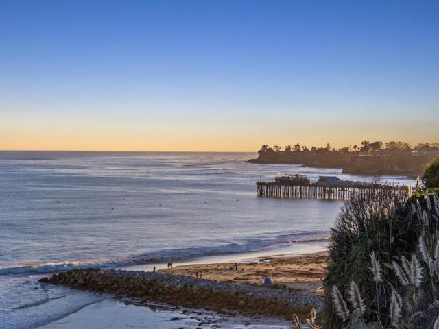 1610 Bulb Avenue, Santa Cruz CA: https://media.crmls.org/mediaz/3aea671b-cd29-4b70-be67-96161a9facb9.jpg