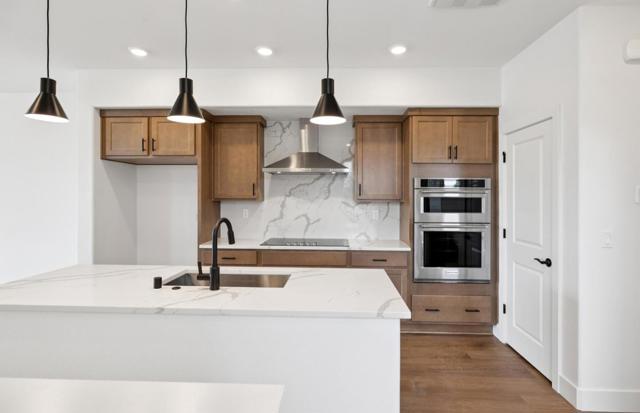 1379 California Circle, Milpitas CA: https://media.crmls.org/mediaz/3aea7063-e1e5-4616-ad83-be10374cece4.jpg
