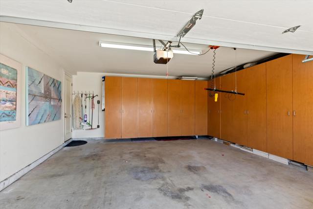 105 Lake Shore Drive, Rancho Mirage CA: https://media.crmls.org/mediaz/3aeaf794-6506-47af-b18c-b4ca088607db.jpg