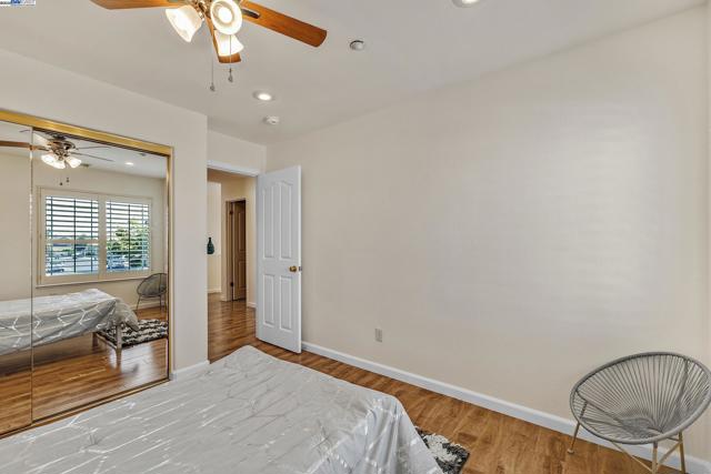 100 Arroyo Ct, Union City CA: https://media.crmls.org/mediaz/3aeafd66-4f95-437e-9110-9e24a0217173.jpg