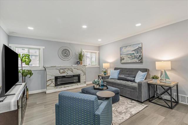 833 E Hedding Street, San Jose CA: https://media.crmls.org/mediaz/3aebb0fd-a48e-4382-84e4-58a3c3494ad0.jpg