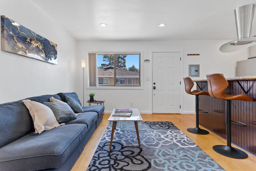 3Aebd699 7296 4495 A91D 457Bed9C9968 1480 42Nd Avenue #4, Capitola, Ca 95010 &Lt;Span Style='BackgroundColor:transparent;Padding:0Px;'&Gt; &Lt;Small&Gt; &Lt;I&Gt; &Lt;/I&Gt; &Lt;/Small&Gt;&Lt;/Span&Gt;