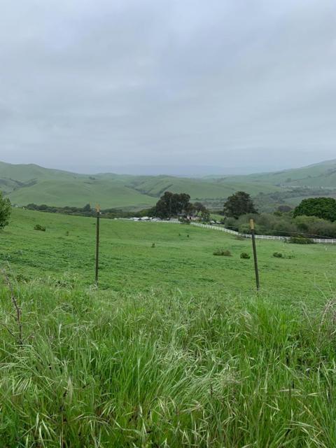 1537 School Road, San Juan Bautista CA: https://media.crmls.org/mediaz/3aec3555-d563-4e43-bb06-815cd7db48e6.jpg