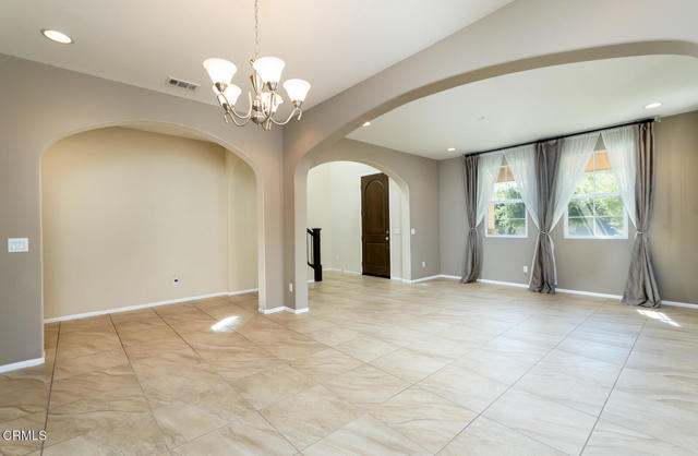 Detail Gallery Image 11 of 67 For 24863 Carbon Ln, Valencia,  CA 91354 - 4 Beds | 3/1 Baths