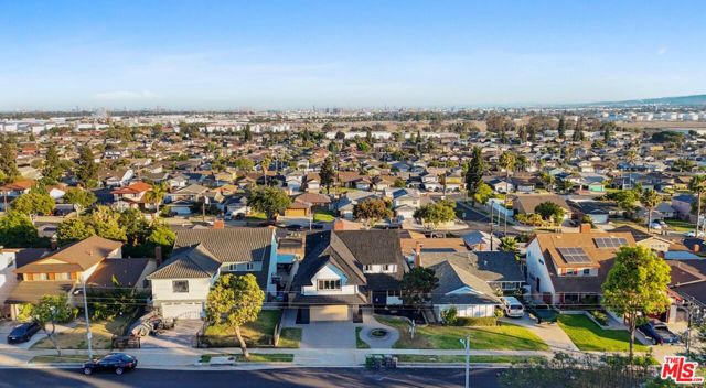 1722 E Turmont Street, Carson CA: https://media.crmls.org/mediaz/3aecc401-9baa-444c-9bfd-7fbbe6100abd.jpg