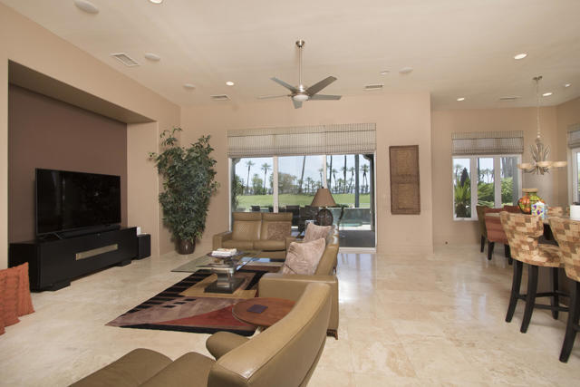 56588 S Palms Drive, La Quinta CA: https://media.crmls.org/mediaz/3aedaf27-966a-46b3-a810-50637bf5e634.jpg