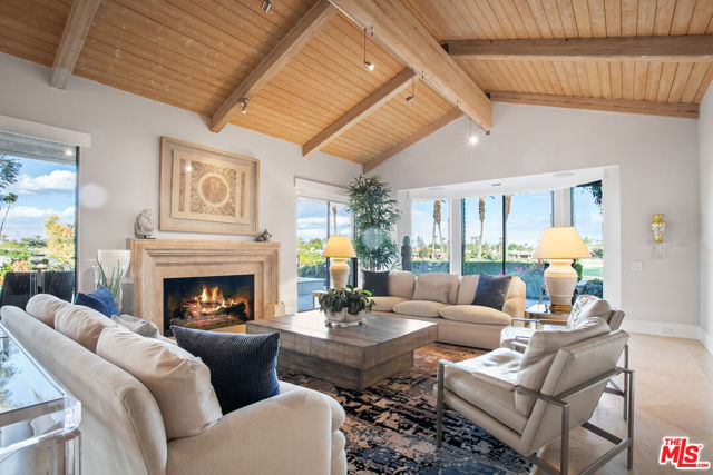4 Trinity Court, Rancho Mirage CA: https://media.crmls.org/mediaz/3aeea01a-ffc9-48ea-9f18-220e888a5b5b.jpg