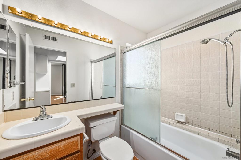 9260 Towne Centre Dr - photo 17