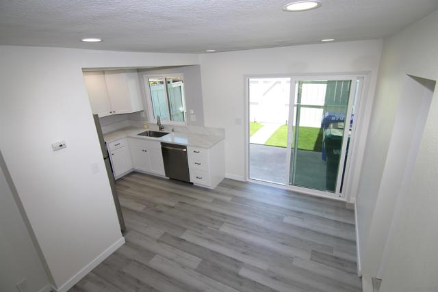 9793 Caminito Cuadro, San Diego CA: https://media.crmls.org/mediaz/3aef64af-c493-4c4f-94b9-e6f05bbc0610.jpg