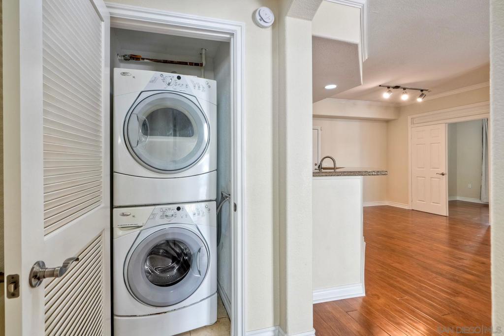 9253 Regents Road - photo 12