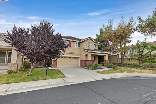 34906 Herringbone Ct, Union City CA: https://media.crmls.org/mediaz/3af2eee8-5041-4901-ae5b-7020801e1b5c.jpg