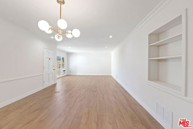 1250 N Crescent Heights Boulevard, West Hollywood CA: https://media.crmls.org/mediaz/3af373fb-e640-475d-8e92-7d40562b4c87.jpg