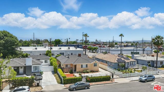 6230 Peach Avenue, Van Nuys CA: https://media.crmls.org/mediaz/3af428e5-db0d-4230-93e3-51ba6f367009.jpg