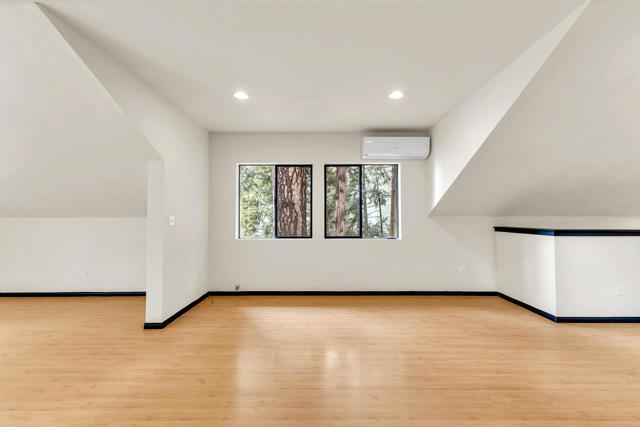 53962 Marian View Drive, Idyllwild CA: https://media.crmls.org/mediaz/3af4d362-0850-4735-8040-7eb8b51dc4ef.jpg
