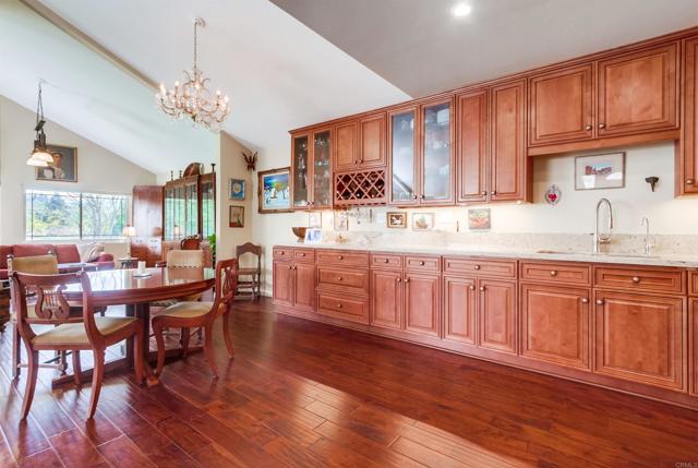 1129 La Casa, San Marcos CA: https://media.crmls.org/mediaz/3af59f45-b795-4637-a9ee-2a90a3d8b9a1.jpg
