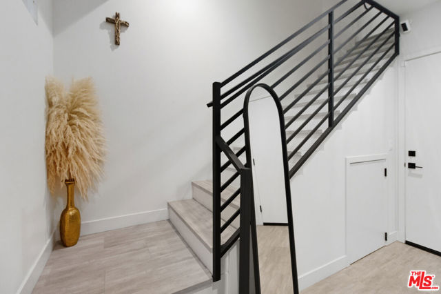 6707 N Sepulveda Boulevard, Van Nuys CA: https://media.crmls.org/mediaz/3af5b361-f8a8-462c-8b62-74bb6667384b.jpg