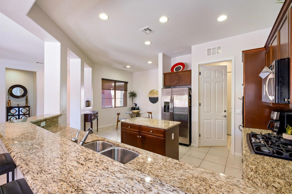 MLS #219135354PS image #6