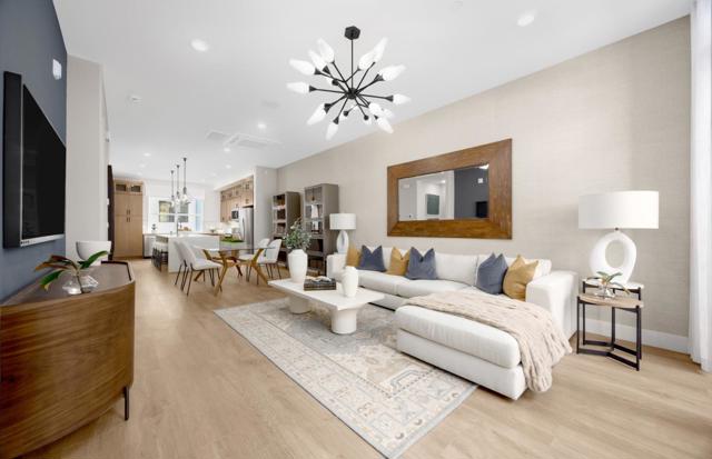 2457 Willow Way, San Mateo CA: https://media.crmls.org/mediaz/3af6decb-776e-463a-82f3-fff2282f8432.jpg