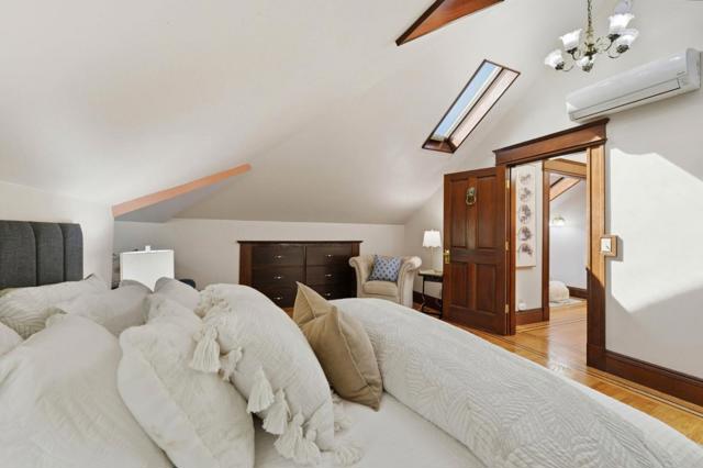 809 E 5th Avenue, San Mateo CA: https://media.crmls.org/mediaz/3af7130e-5c53-49e9-855a-900f4da43ba3.jpg