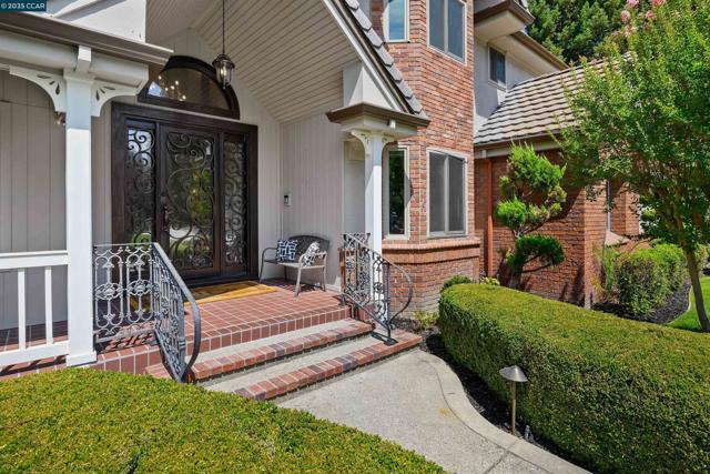 4405 Deer Ridge Rd, Danville CA: https://media.crmls.org/mediaz/3af787c5-efdf-4ffd-87f7-7f26df07ab97.jpg