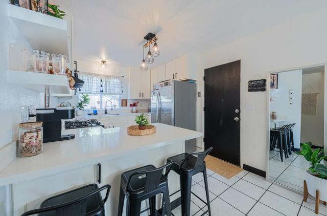 15 Elmwood Drive, Greenfield CA: https://media.crmls.org/mediaz/3af78fbc-ecd7-4ffe-8b65-f40cc8bec8e4.jpg