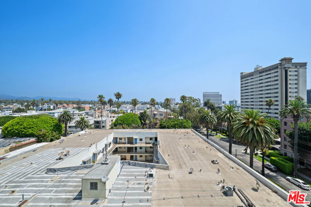 101 California Avenue, Santa Monica CA: https://media.crmls.org/mediaz/3af79fe2-f854-4e3e-a35c-23506e3d47ce.jpg