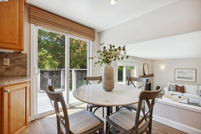 2632 Campeche Ct, San Ramon CA: https://media.crmls.org/mediaz/3af87300-0769-4c02-b6f5-417e74199477.jpg
