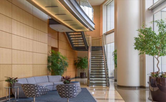 425 1st Street, San Francisco CA: https://media.crmls.org/mediaz/3af93e9a-09b1-4c2c-9420-4b2d7e499ec8.jpg