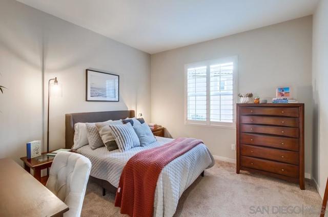 Image 32 of 75 For 9221 Helix Mesa Way