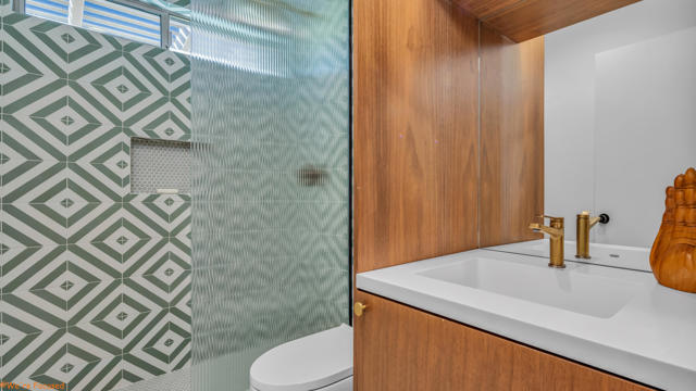 42602 Rancho Mirage Lane, Rancho Mirage CA: https://media.crmls.org/mediaz/3af974c0-3536-4ed3-b4d5-3803e4393bfd.jpg