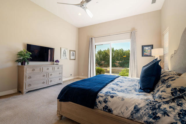 15 Via Montagna, Rancho Mirage CA: https://media.crmls.org/mediaz/3afb09bc-b6f1-4017-bfcc-4dbd216f5bc4.jpg