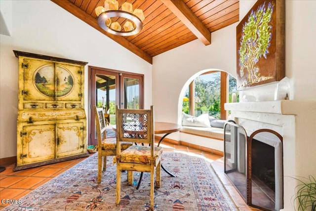 515 Del Oro Drive, Ojai CA: https://media.crmls.org/mediaz/3afb1487-bfe7-456b-9af9-24b2ed725360.jpg