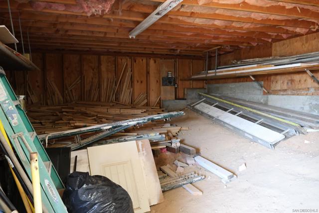 1412 San Miguel Ave, Spring Valley CA: https://media.crmls.org/mediaz/3afc41c6-1b2a-42f3-a497-9db07a96708b.jpg