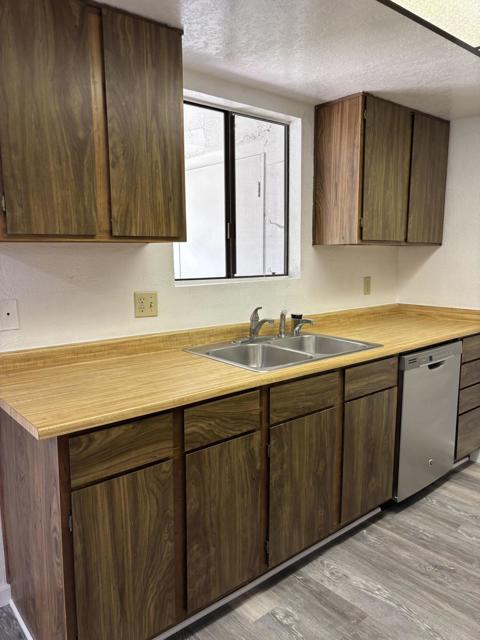 5175 E Waverly Drive, Palm Springs CA: https://media.crmls.org/mediaz/3afe7398-92a5-430c-8476-d71570d96a8e.jpg